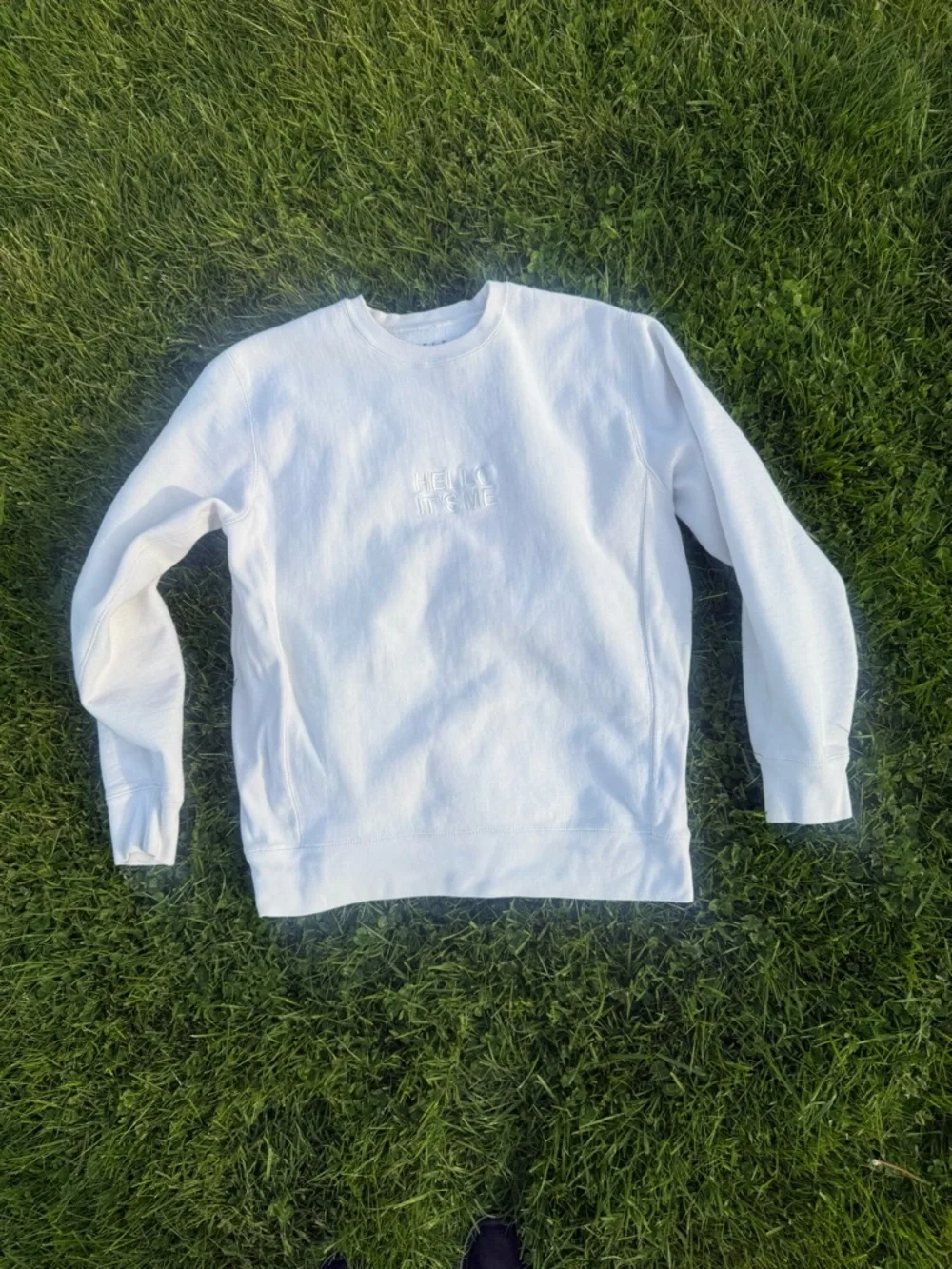 Adele Hello It’s Me White Crewneck Sweatshirt Size Large - Picture 1 of 6
